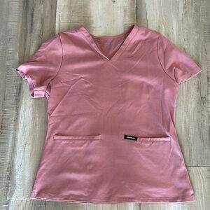 Medium Jaanuu scrub top